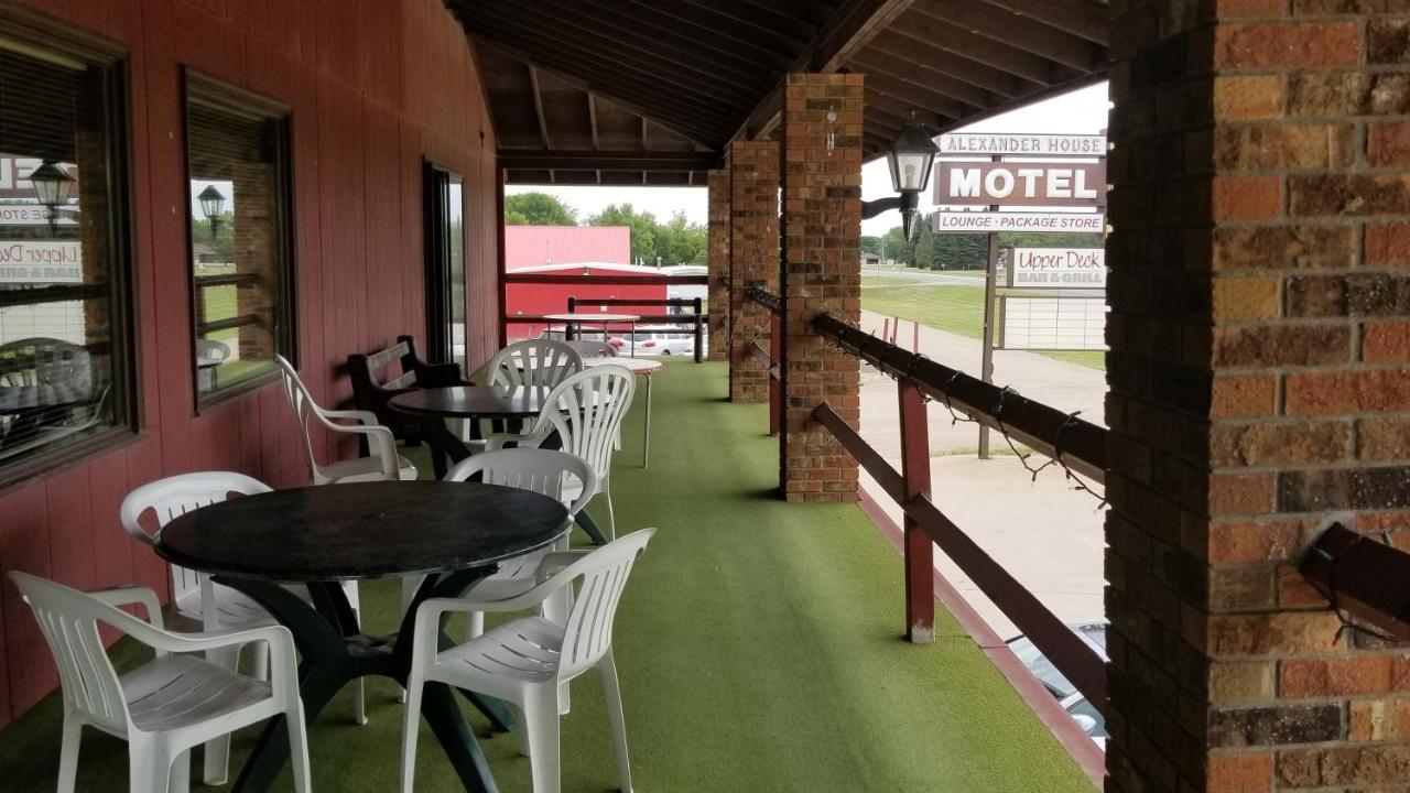 Alexander House Motel Park River Экстерьер фото