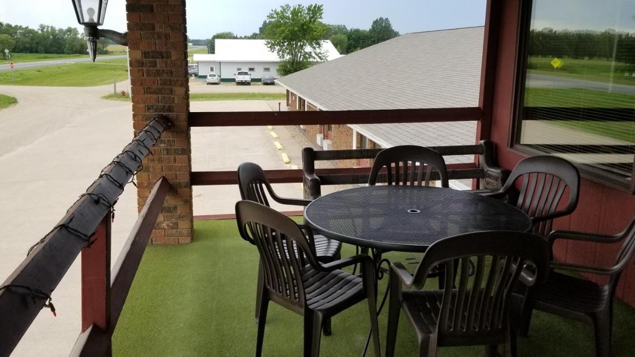 Alexander House Motel Park River Экстерьер фото